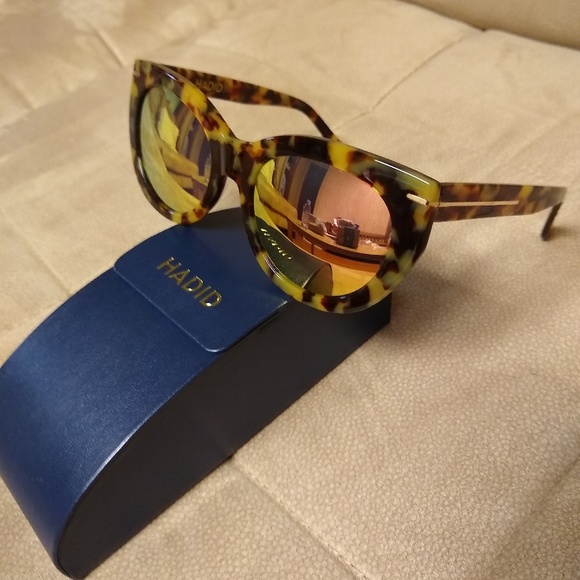 Hadid Accessories - New Hadid Tortoise Butterfly Sunglasses